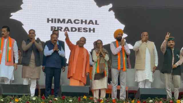 कांग्रेस का हाथ भ्रटाचार के साथ: योगी