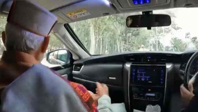 फिर पीएम मोदी ने तोड़ा प्रोटोकॉल, जाने क्यों रोका काफिला, देखें वीडियो