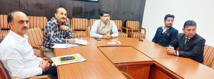 राजनैतिक दल चुनाव से संबंधित दिशा निर्देशों की करें अनुपालना : डीसी