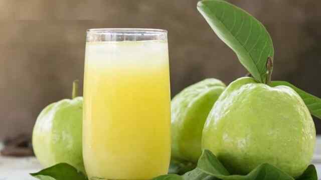 सर्दियों मैं अमरूद का जूस पीने से जाने क्या होते है फायदे