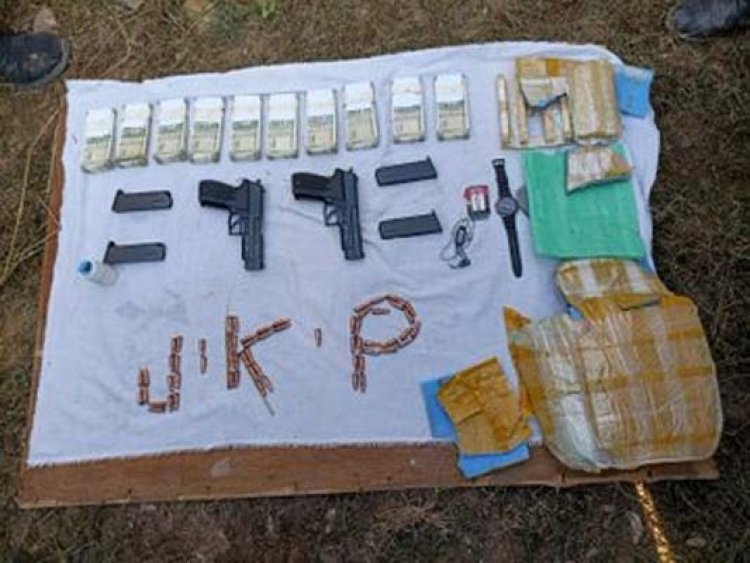 ड्रोन के जरिए भारतीय खेत में गिराया नोट और हथियार से भरा पैकेट, देखें वीडियो