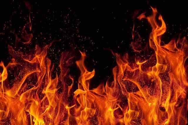 मूर्ति विसर्जन के दौरान जेनरेटर में लगी आग, 9 बच्चे झुलसे