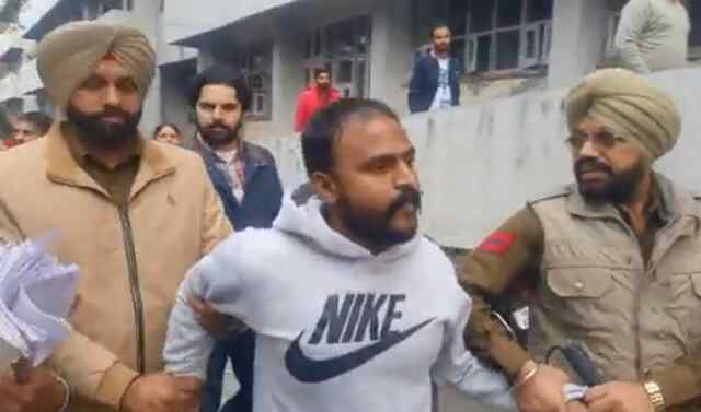 पंजाबः कोर्ट में पेशी पर आए आरोपी ने की भागने की कोशिश, , देखें वीडियो