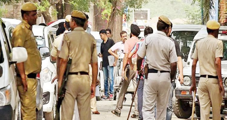 युवक की हत्या के बाद बवाल, 24 घंटे के लिए इंटरनेट सेवाएं बंद