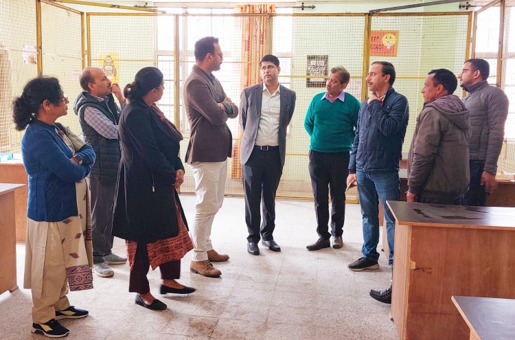 उपायुक्त ने मतगणना केद्रों पर मतगणना से संबंधित तैयारियों का लिया जायजा