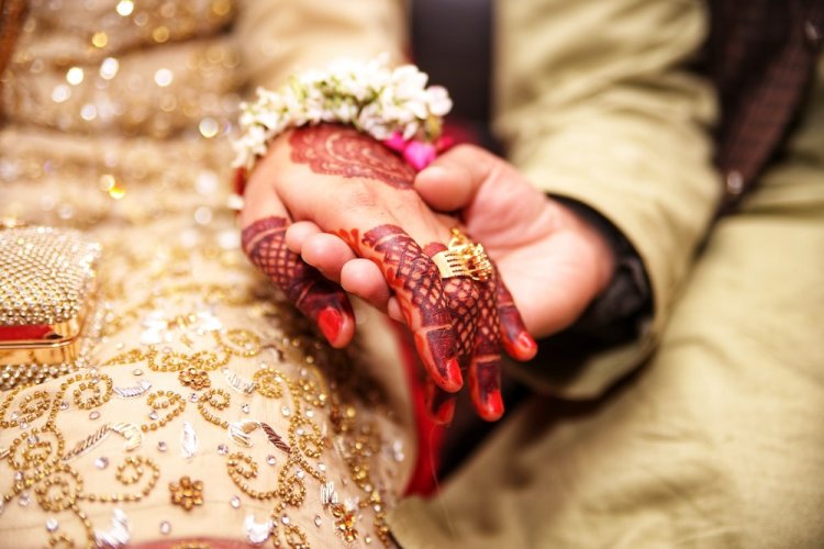 वरमाला पहनाते ही दुल्हन की हुइ मौत, गांव में छाया मातम