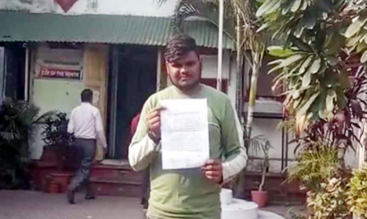 आधारकार्ड अपडेट करवाना कैसे बना मुसीबत, घर पर पड़ा GST का छापा