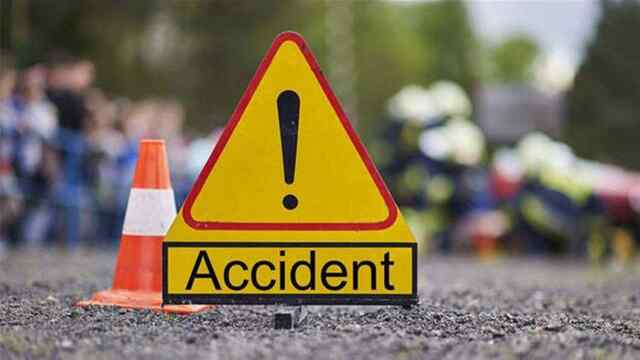तेज रफ्तार का कहरः 20 फीट हवा में उछली कार, 3 की मौत