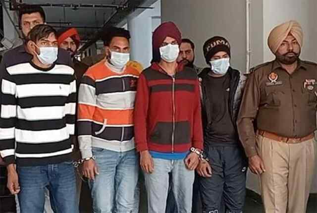पंजाबः गैंगस्टर अर्शदीप डल्ला के साथी हथियारों सहित गिरफ्तार