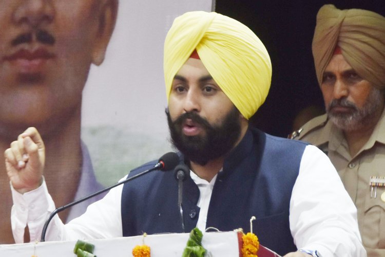 पंजाबः नए साल पर सरकार दे सकती है बड़ा तोहफा, शिक्षा मंत्री बैंस ने कर्मचारी संगठनों की बैठक बुलाई