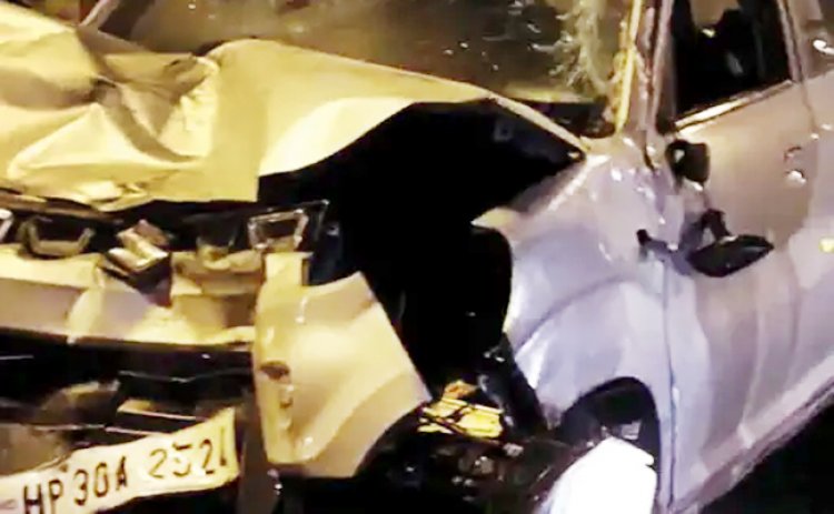 पंजाबः दो कारों की भयानक टक्कर, गाड़ी ने कई बार खाई पलटियां, 5 घायल