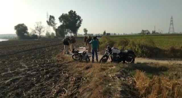 पंजाब: बीएसएफ ने पकड़ा हथियारों का जखीरा, देखें वीडियो