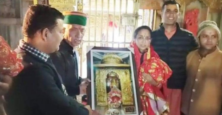 डिप्टी सीएम की पत्नी,सिम्मी अग्निहोत्री ने चिंतपूर्णी में नवाया शीश