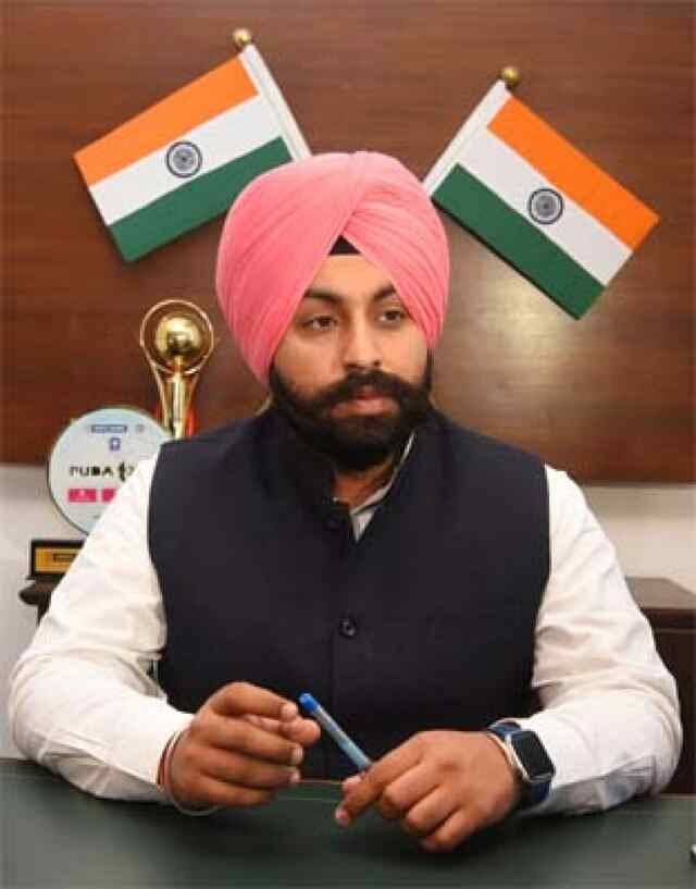 पंजाबः शिक्षा मंत्री ने कांट्रैक्ट पर काम कर रहे कर्मचारियों को लेकर दिए निर्देश