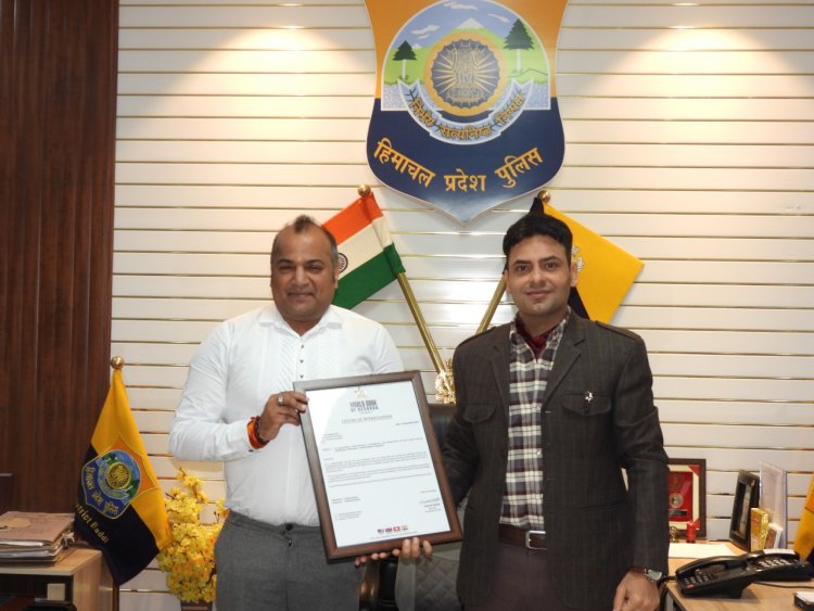 पुलिस जिला बद्दी के एसपी मोहित चावला का नाम वर्ल्ड बुक ऑफ रिकॉर्ड लंदन में दर्ज