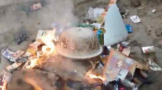 जालंधरः GTB Chowk के समीप लगे पान, बीड़ी के खोखे में हुई तोड़फोड़ और समान जलाने की वीडियो आई सामने