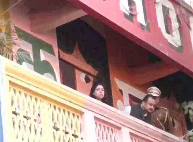 स्कूल की महिला टीचर ने छात्रा की बेरहमी से की पीटाई, फिर फर्स्ट फ्लोर से नीचे फेंका, सस्पेंड