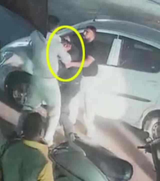 पंजाबः चिकन शॉप के मालिक और कारीगर के साथ युवक ने की मारपीट