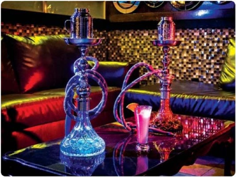 Restaurant & Bar में पुलिस की रेड, बरामद की 17 महिलाएं
