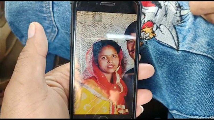 फगवाड़ाः पेड़ से लटकती मिली महिला की लाश, देखें वीडियो