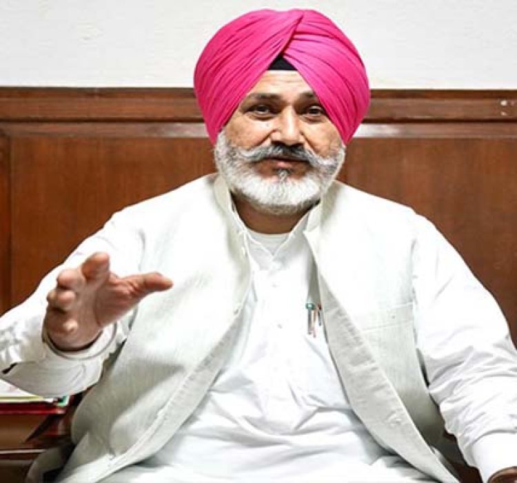 पंजाबः कोरोना को लेकर बैठक से पहले स्वास्थ्य मंत्री का आया बड़ा बयान, देखें वीडियो