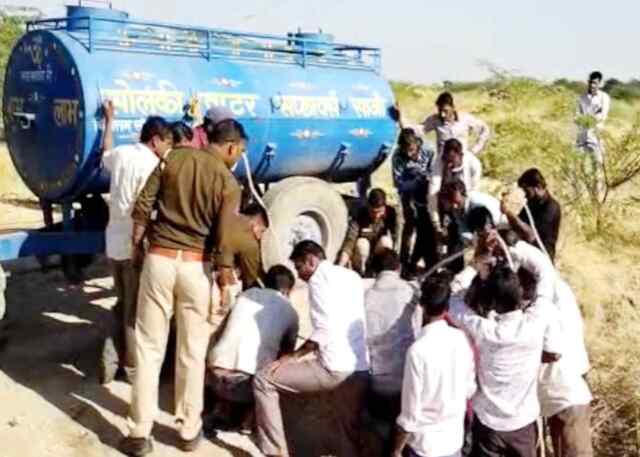 दर्दनाक : पूरे परिवार ने कुंए में कूदकर की आत्महत्या, मिला सुसाइड नोट