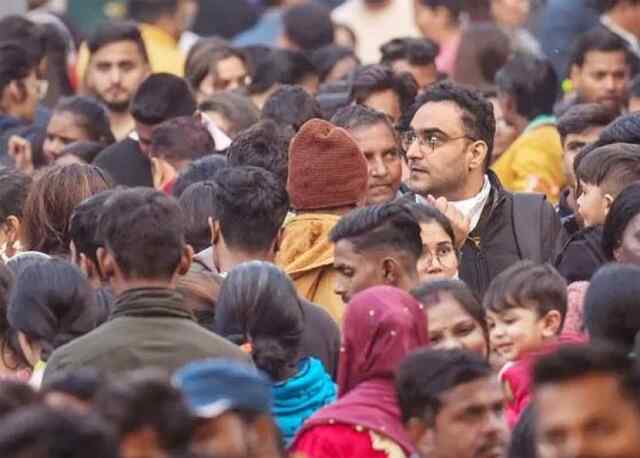फीका होगा नए साल का जश्न! त्योहारों को लेकर नई गाइडलाइंस जारी करेगी सरकार