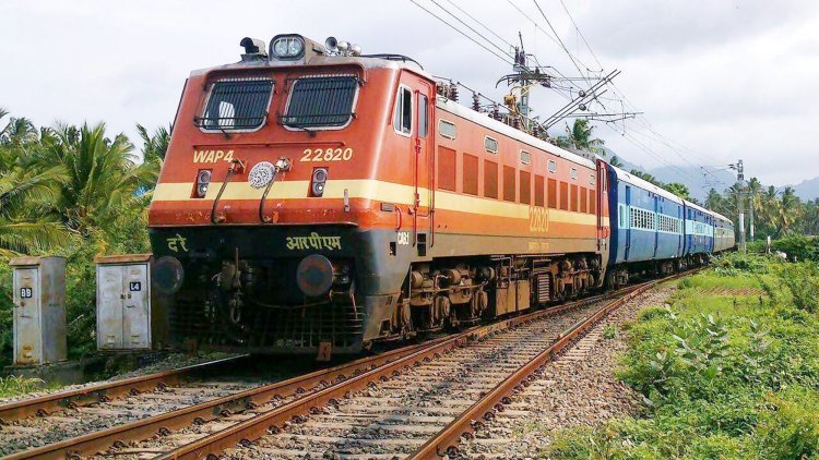 ट्रेनों में सफर करने से पहले पढ़ें ये खबर, 243 ट्रेनें हुई कैंसिल
