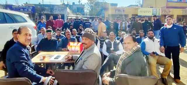 दून ब्लाक कांग्रेस ने मनाया स्थापना दिवस