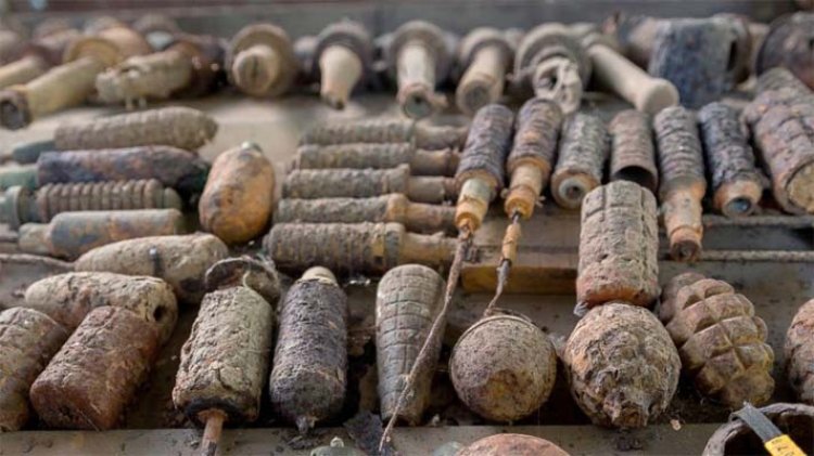 बुजुर्ग के प्राइवेट पार्ट में फंसा बम, अस्पताल में मचा हड़कंप, जाने फिर…