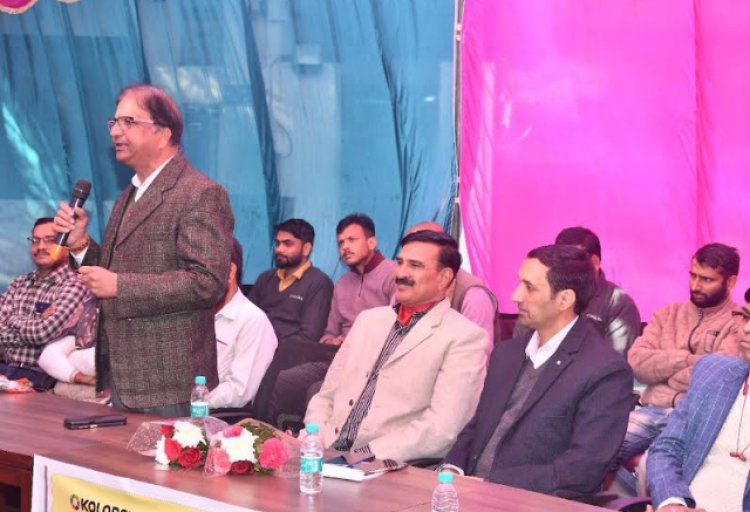 नंदपुर पंचायत की कॉलोर्स कंपनी में निगम ने लगाया जागरूकता शिविर