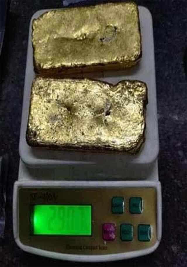 एयपोर्ट पर भारी मात्रा में सोना पकड़ा