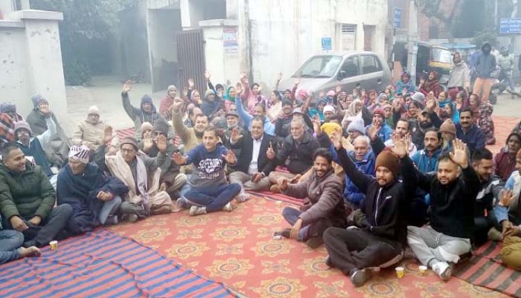 जालंधरः आप सरकार द्वारा मोहल्ला क्लीनिक बनाने का विरोध शुरू, जाने मामला