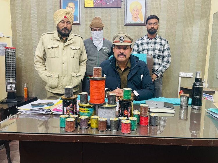 जालंधर: करियाना दुकान की आड़ में करता था चाइना डोर की सप्लाई, पुलिस ने दबोचा 