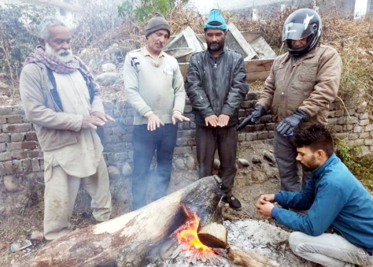 पिछले एक सप्ताह से सुर्य तथा बादलों में आंख मिचौली का चल रहा खेल