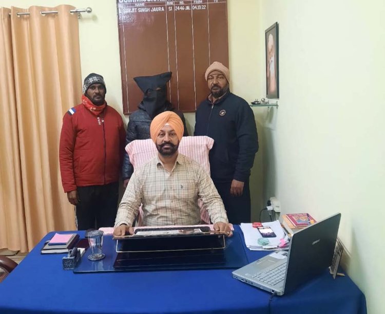 चोरी के मामले में वांछित भगोड़ा गिरफ्तार