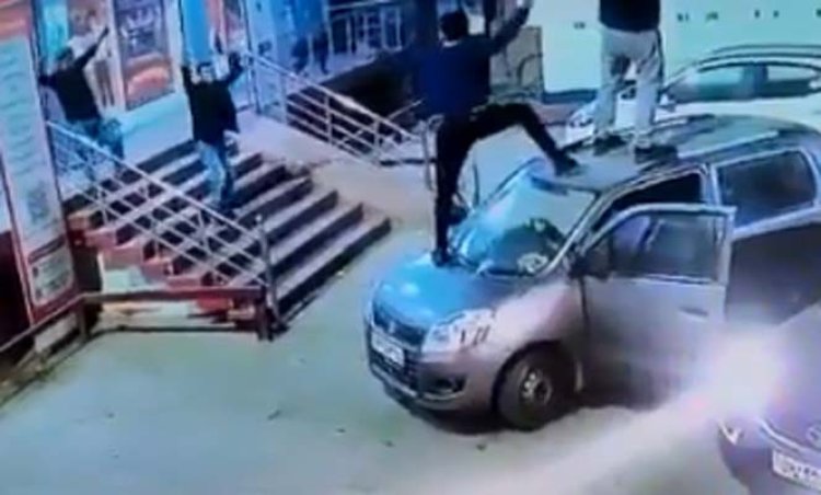 SSP ऑफिस के पास युवकों ने किया हंगामा, जांच में जुटी पुलिस, देखें वीडियो