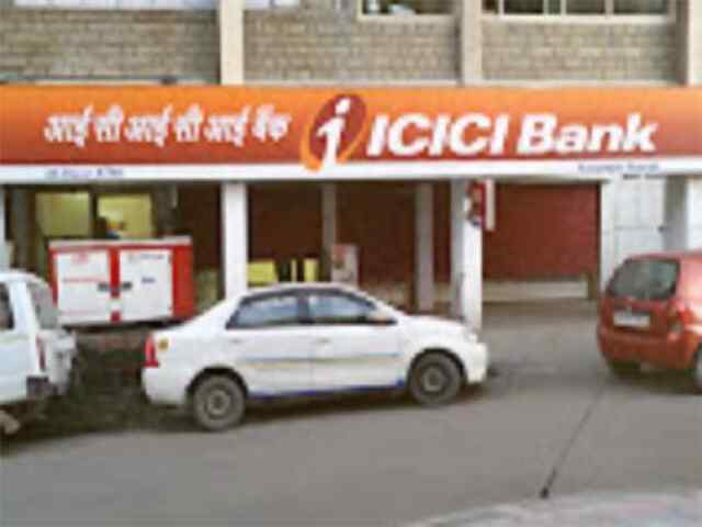ICICI बैंक में मैनेजर ने की 4 करोड़ की धोखाधड़ी, जाने मामला