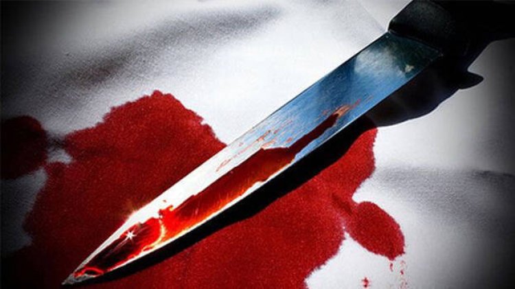 चाकू से गोदकर युवक की हत्या, हमलावर फरार, देखें वीडियो