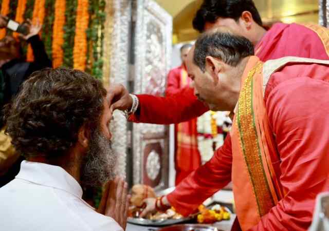 Jalandhar : Bharat jodo yatra में राहुल गांधी श्री देवी तालाब में हुए नतमस्तक , देखे विडियो