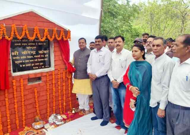 भाजपा कार्यकाल की योजनाओं का दोबारा शिलान्यास कर वर्तमान विधायक कर रहे ओछी राजनीति : मनोहरलाल
