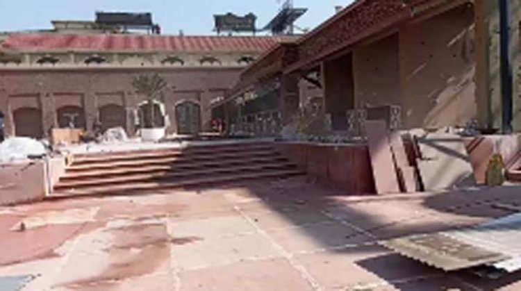 जालंधरः निगम ने हवेली पर चलाई डिच, लोगो ने किया प्रदर्शन, देखें तस्वीरें