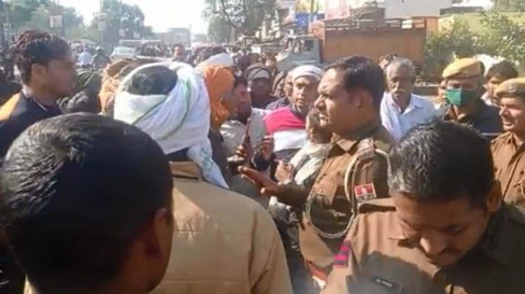 दो पक्षों में चली गोलियां, महिला सहित दो की मौत, देखें वीडियो