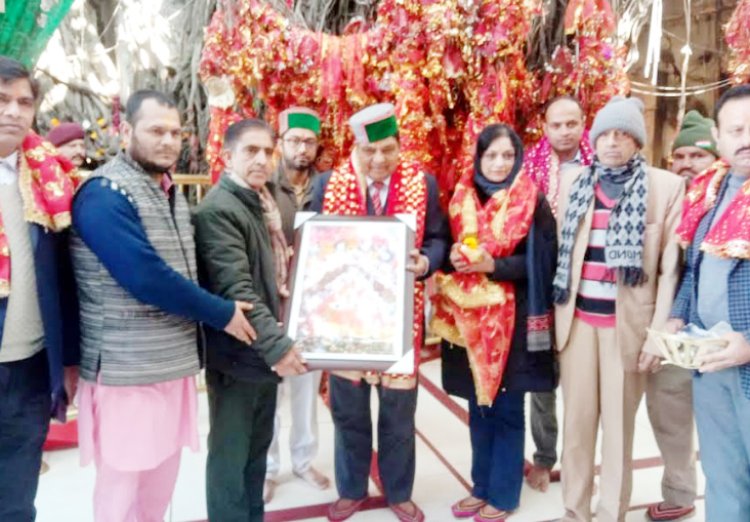 स्वास्थ्य मंत्री कर्नल धनी राम शांडिल ने माता चिंतपूर्णी में टेका माथा तथा लिया मां का आशीर्वाद