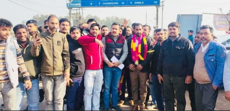 लोनिवि मंत्री विक्रादित्य सिंह का बद्दी पहुंचने पर युवा इंटक ने किया भव्य स्वागत