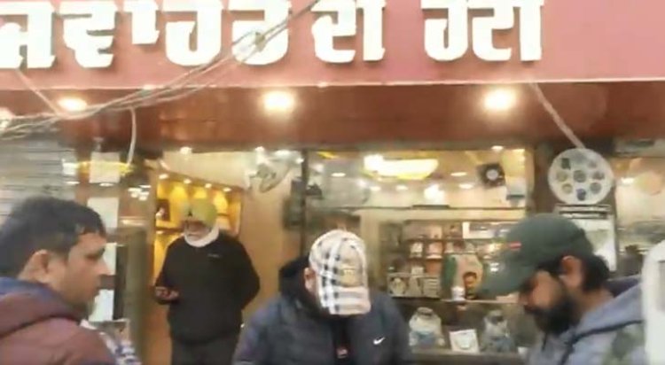 जालंधरः रमन ज्वैलर में चोरी की CCTV फुटेज आई सामने