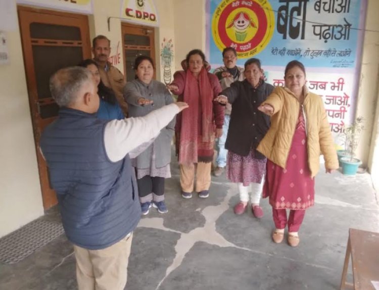 जिला के समस्त आंगनबाड़ी केंद्रों में बेटी बचाओं बेटी पढ़ाओं की दिलाई शपथ