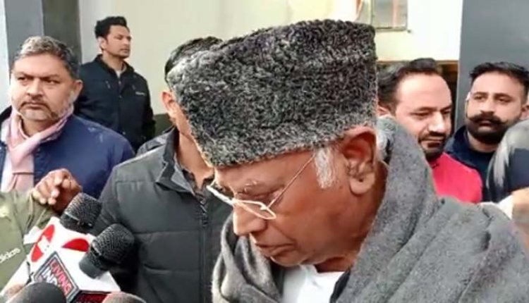 जालंधरः चौधरी संतोख सिंह के निधन पर जाने क्या बोले कांग्रेस अध्यक्ष मल्लिकार्जुन खड़गे, देखें वीडियो