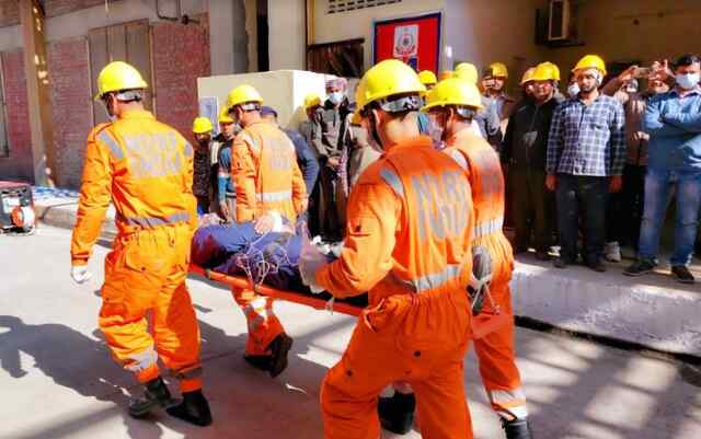 सुखजीत एग्रो इंडस्ट्रीज बाथू में मॉक ड्रिल आयोजित