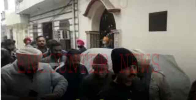 पंजाबः इस शराब कारोबारी के घर पर गुजरात पुलिस ने दी दबिश, हुआ हंगामा 